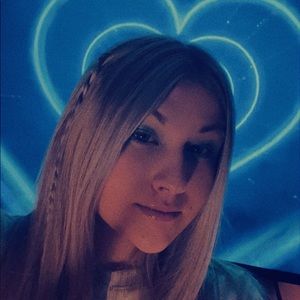 Meet your Posher, Carleigh